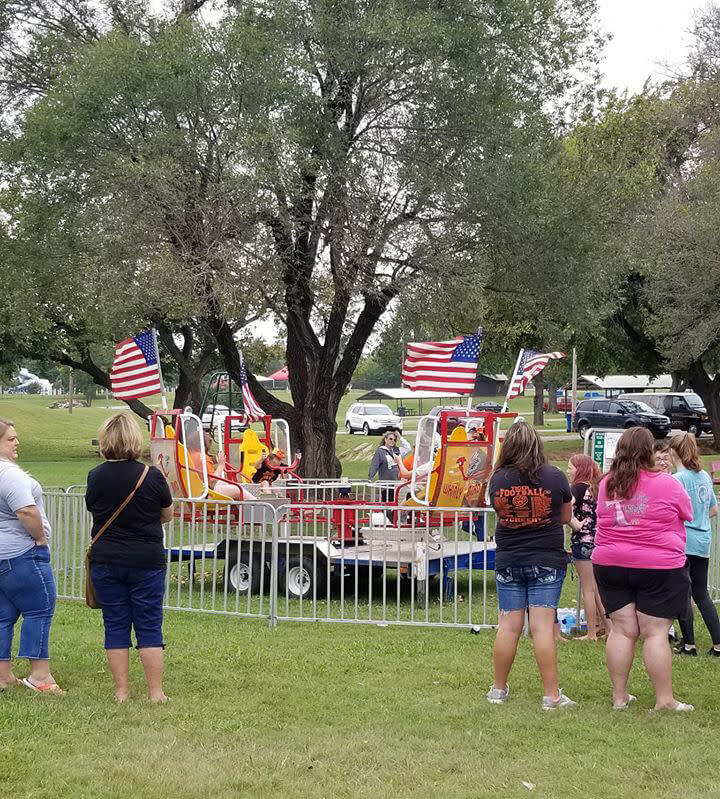 festival in the park whirlybird ride