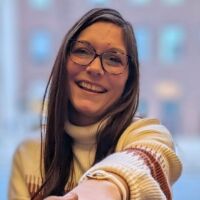 Cassey Headshot