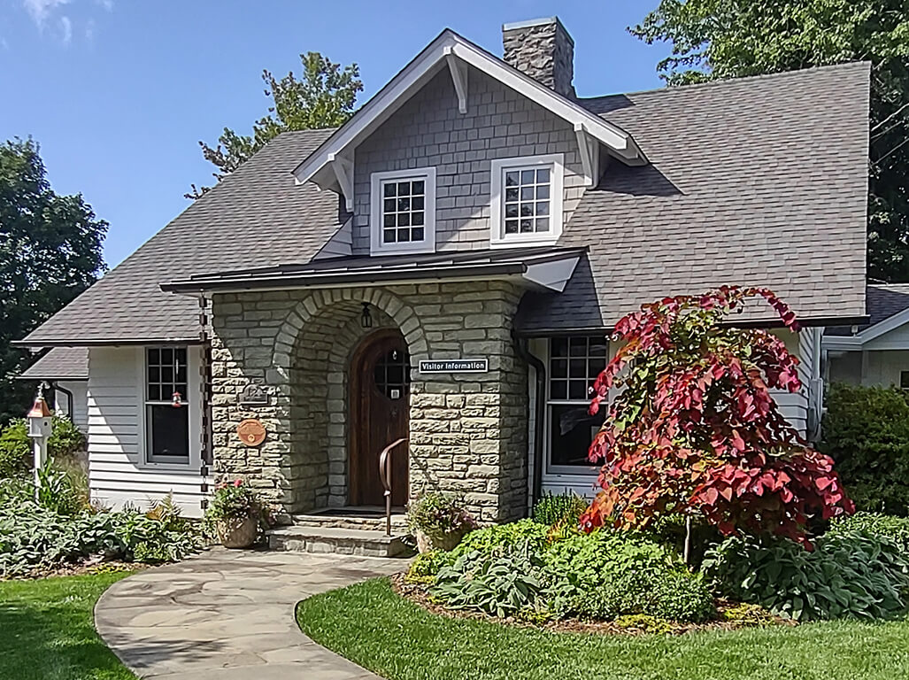 Robins House 082025 Cropped 96dpiR