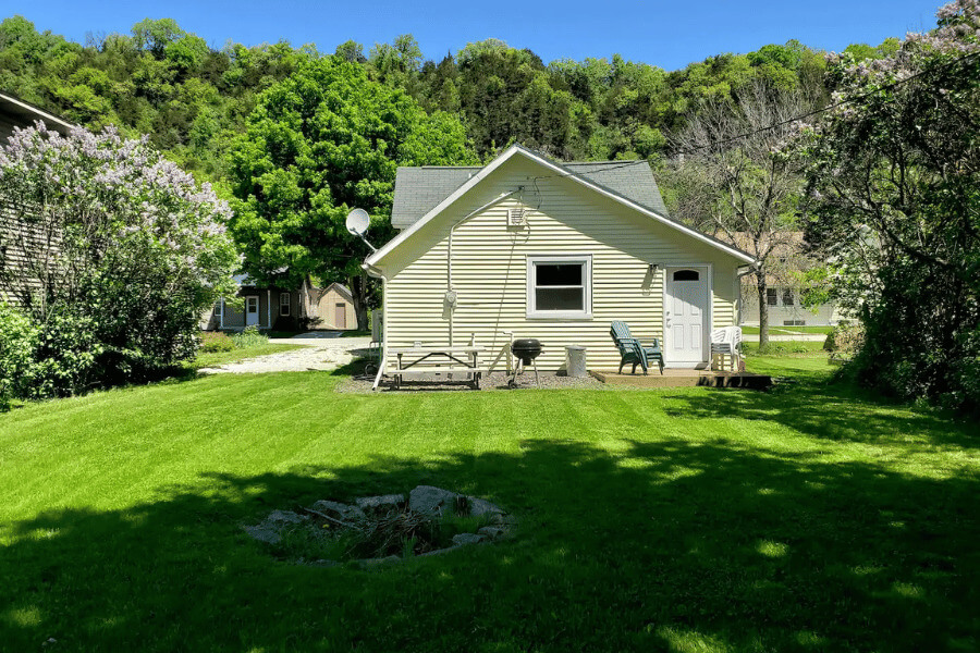 The backyard of The Cozy Cottage in Lanesboro, MN