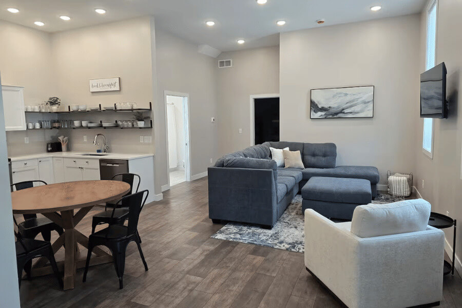 Living space in Parkway Place Unit A