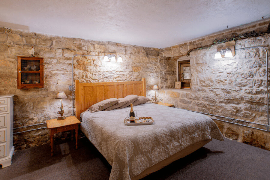 The Egg Jacuzzi Suite and Hen House at Stone Mill Hotel & Suites