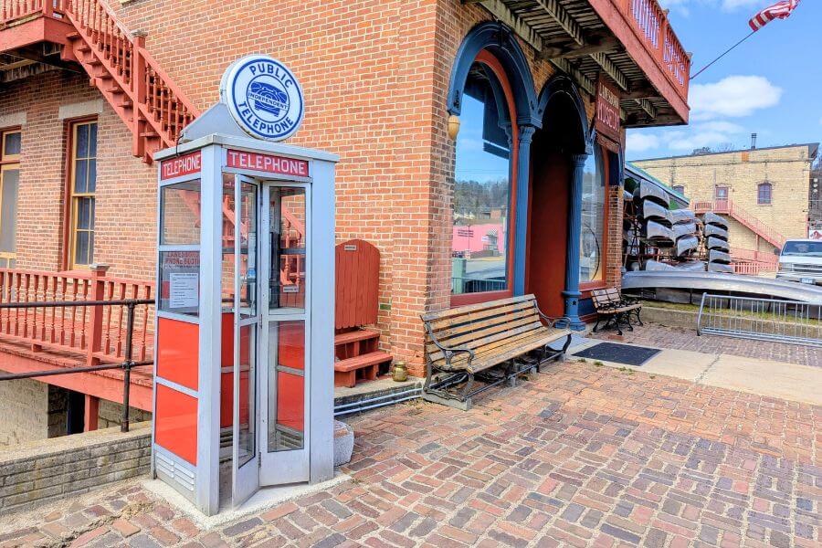 Storytelling Phone Booth