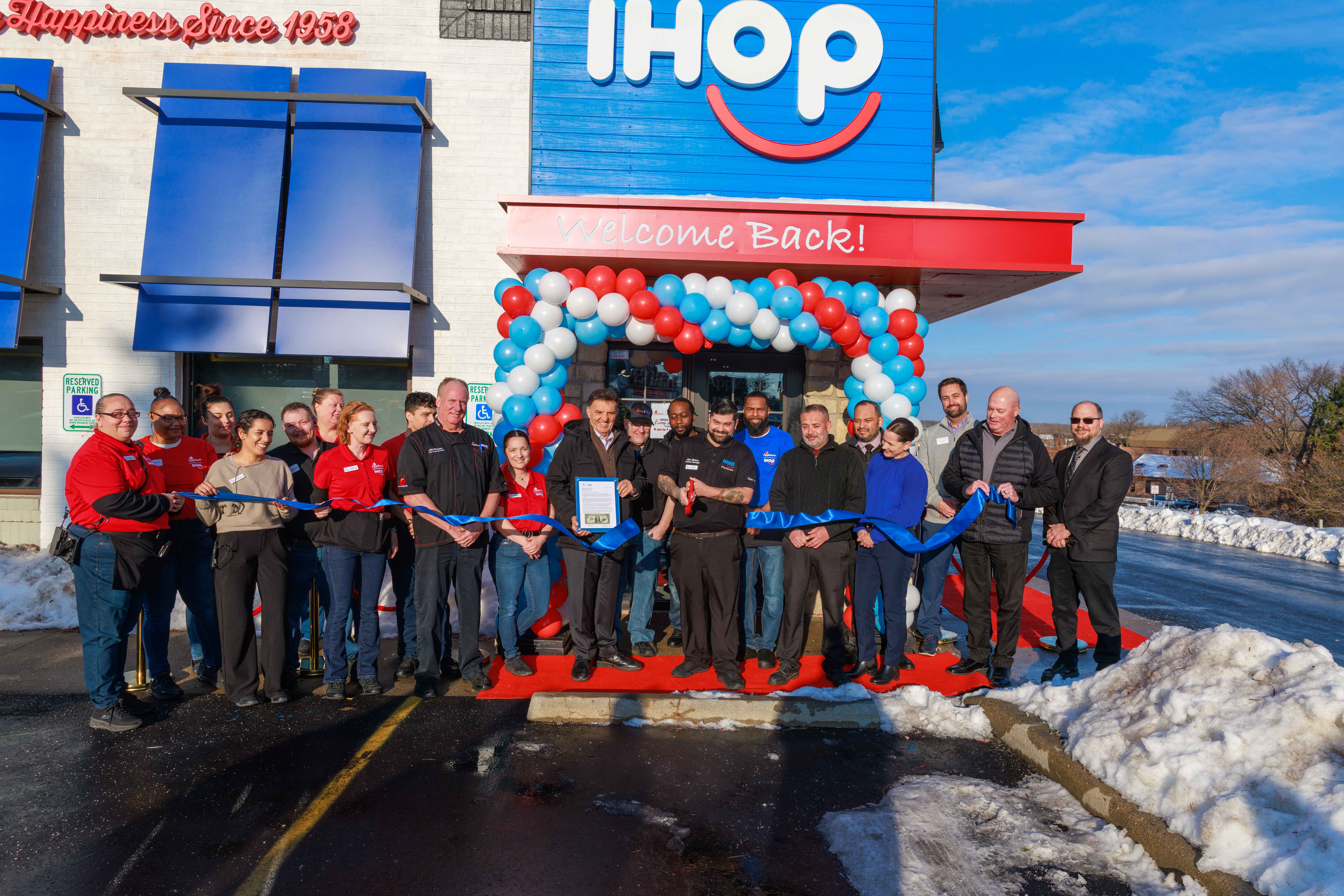 IHOP Ribbon Cutting-20251217-9580