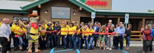 Texas-roadhouse-brighton-chamber-ribbon-cutting