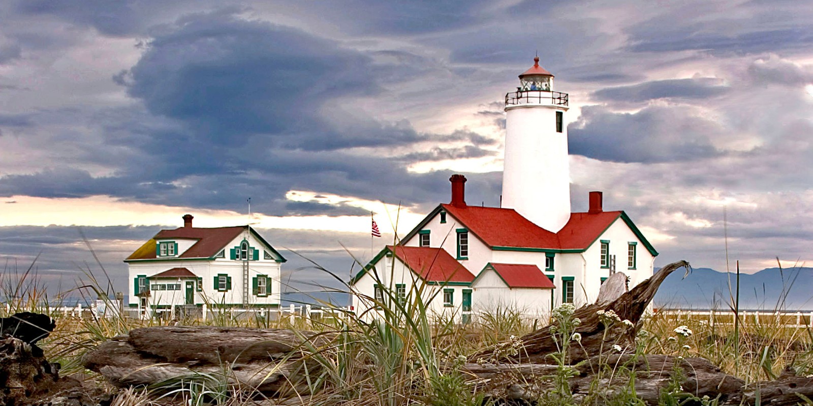 The New Dungeness Light Station at the tip of Dungeness Spit