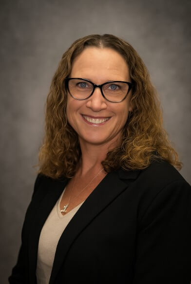 Headshot 2 - Brandi Litzkow (1)