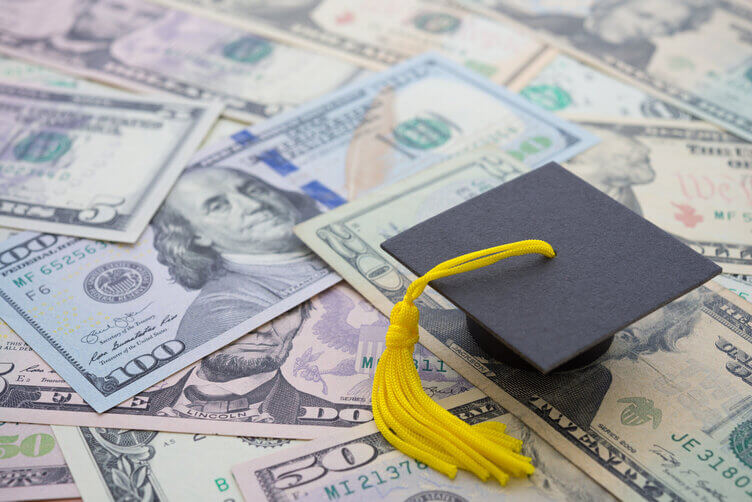 Graduation,Cap,University,Or,College,Degree,On,Us,Dollars,Banknotes