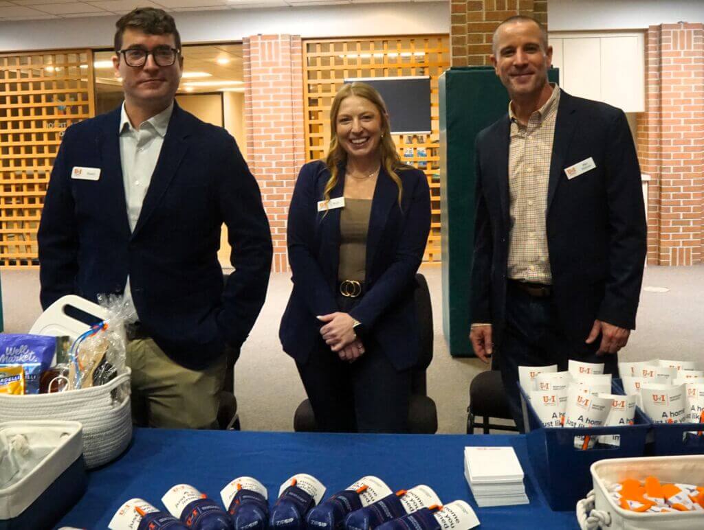 DSC03925 (1) DSC03925 (1)