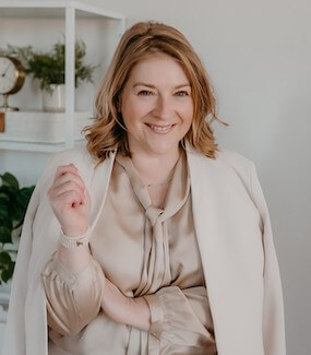 Lynn Everhart 285x325