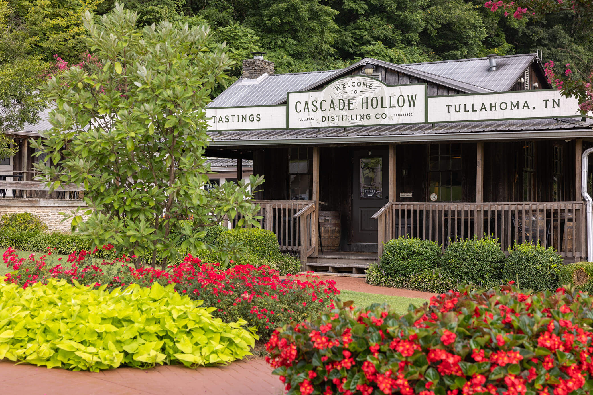 Cascade Hollow at George Dickel is a beautiful property ready to accomodate groups of any size. Enjoy tastings, the gift shop, and tours!