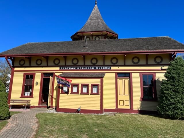 Things to do in Chatham Ma with Kids | Chatham Railroad Museum | family beaches | Chatham Chamber