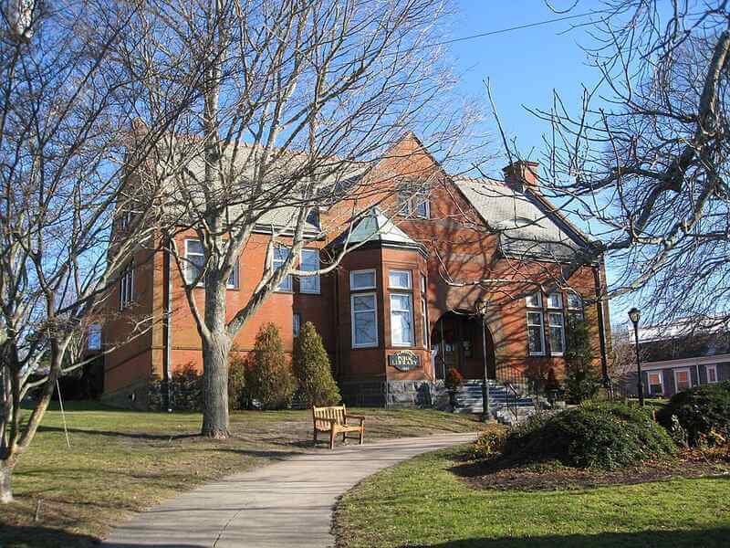 Eldredge Public Library Chatham MA