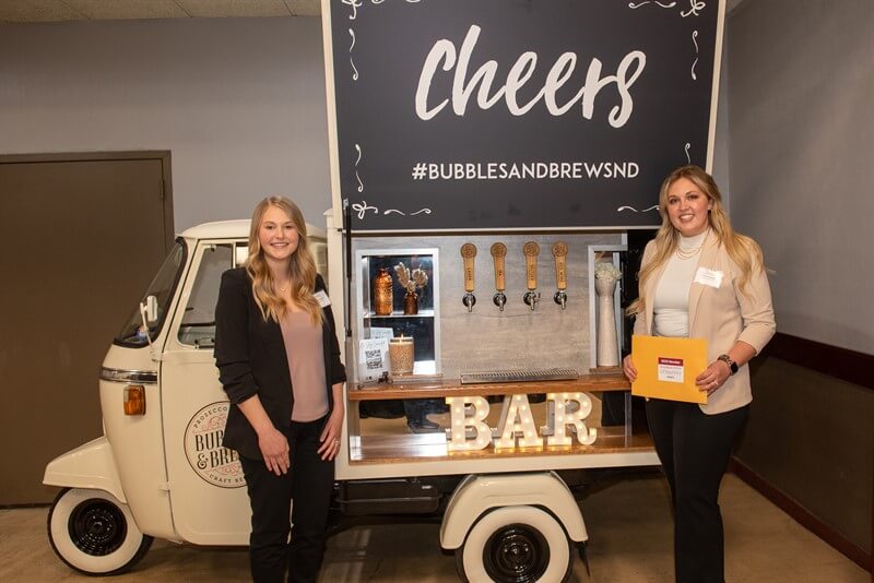 2022_-_Bubbles_and_Brews_with_Pearl_Web