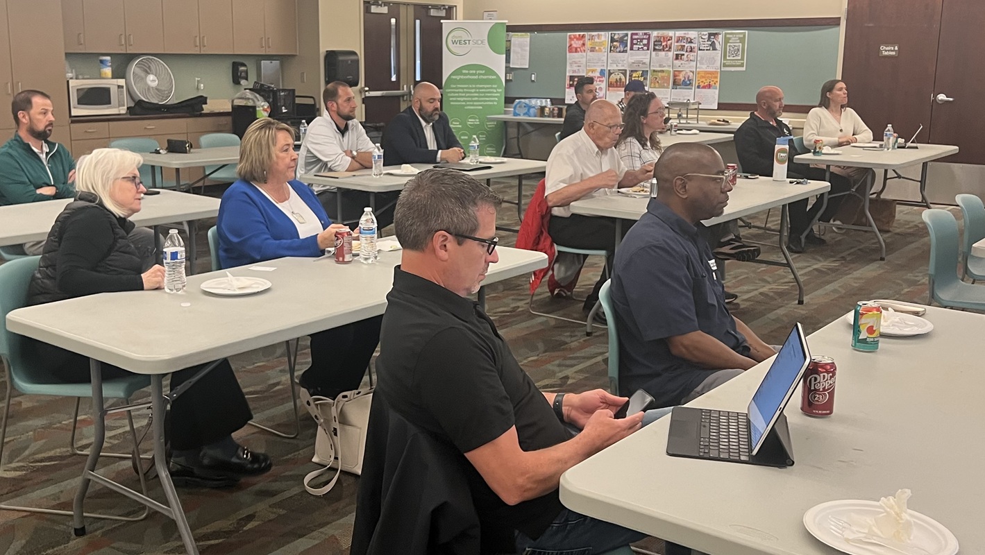 Members at a Lunch & Learn
