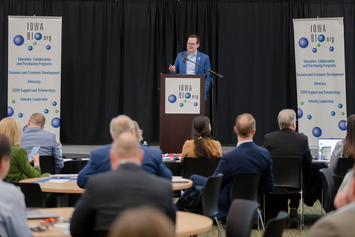 Joel Harris, showcase competition winner, pitches Genvax at IBSC 2023