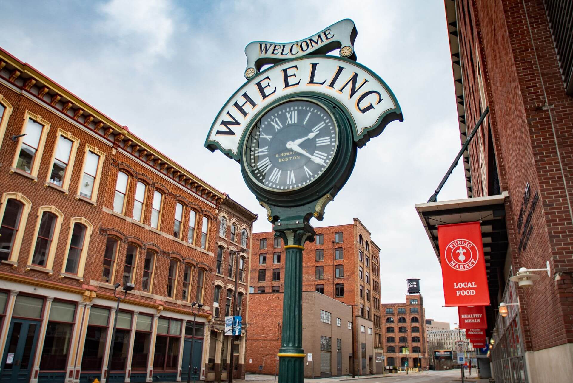 Wheeling clock