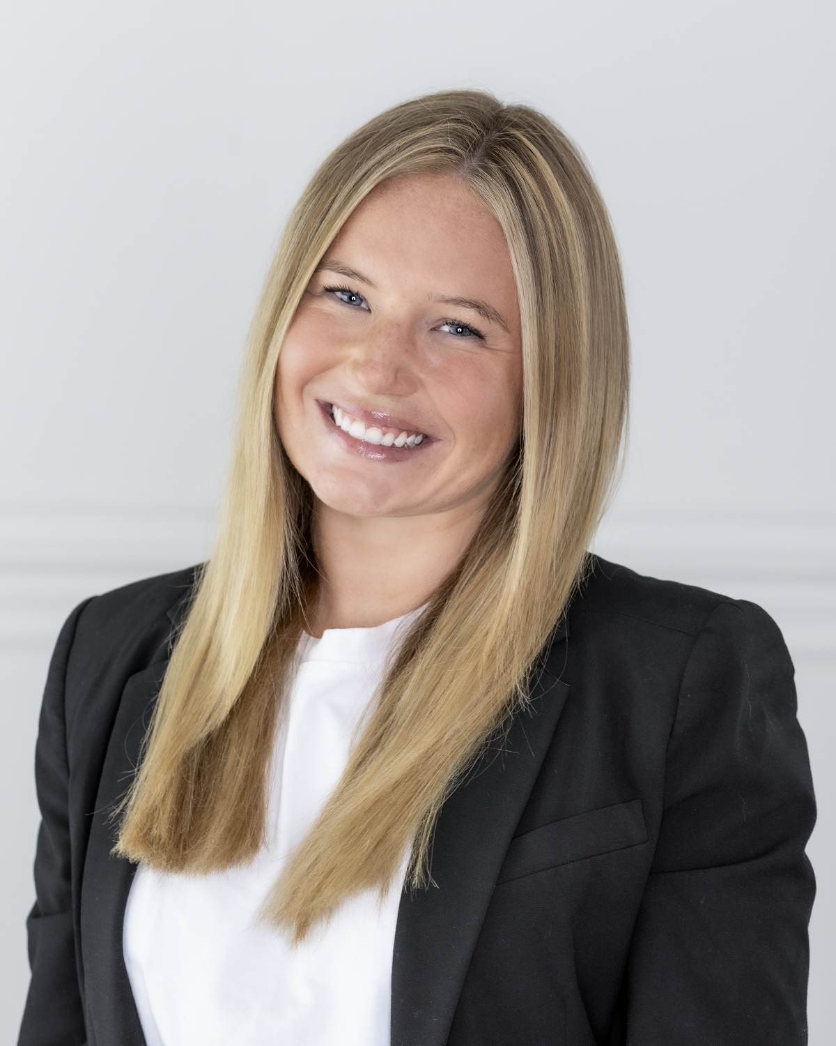 Grace Gallagher Headshot