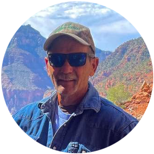bill-harper-image bill harper smiling in front of canyon