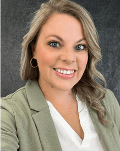 Headshot_Kayla Caroll Headshot_Kayla Caroll