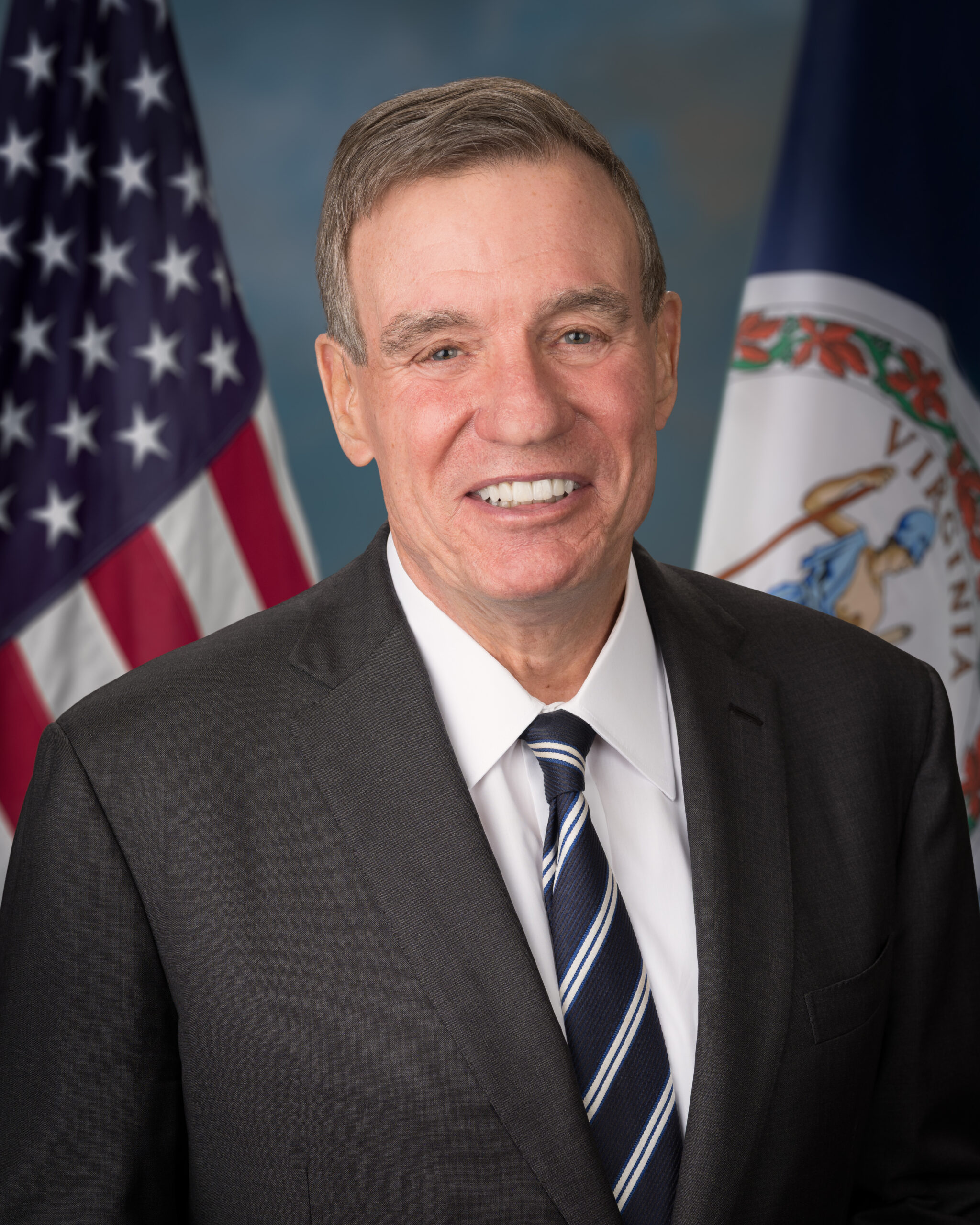 Senator Warner, official portrait in Washington, DC on April 22, 2025. (Official U.S. Senate photo by Ryan Donnell)