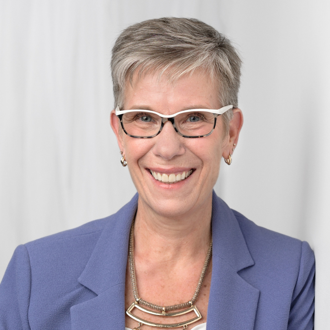 <b>Laura Janusik, PhD, MBA</b><br/> Listening to Change, LLC<br/><i>She/Her</i>