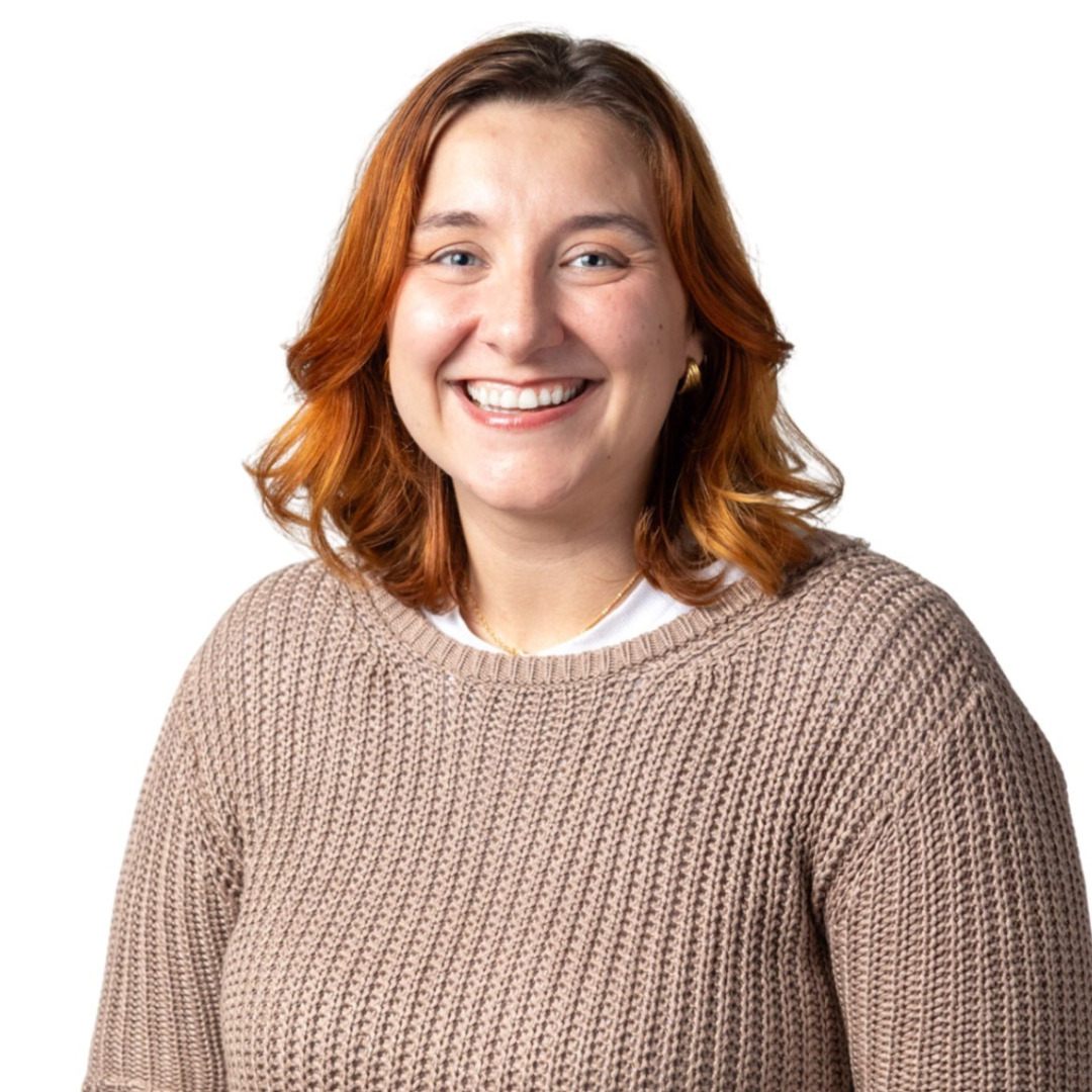 <b>Hunter Voelker</b><br/> AltCap<br/><i>She/Her</i>