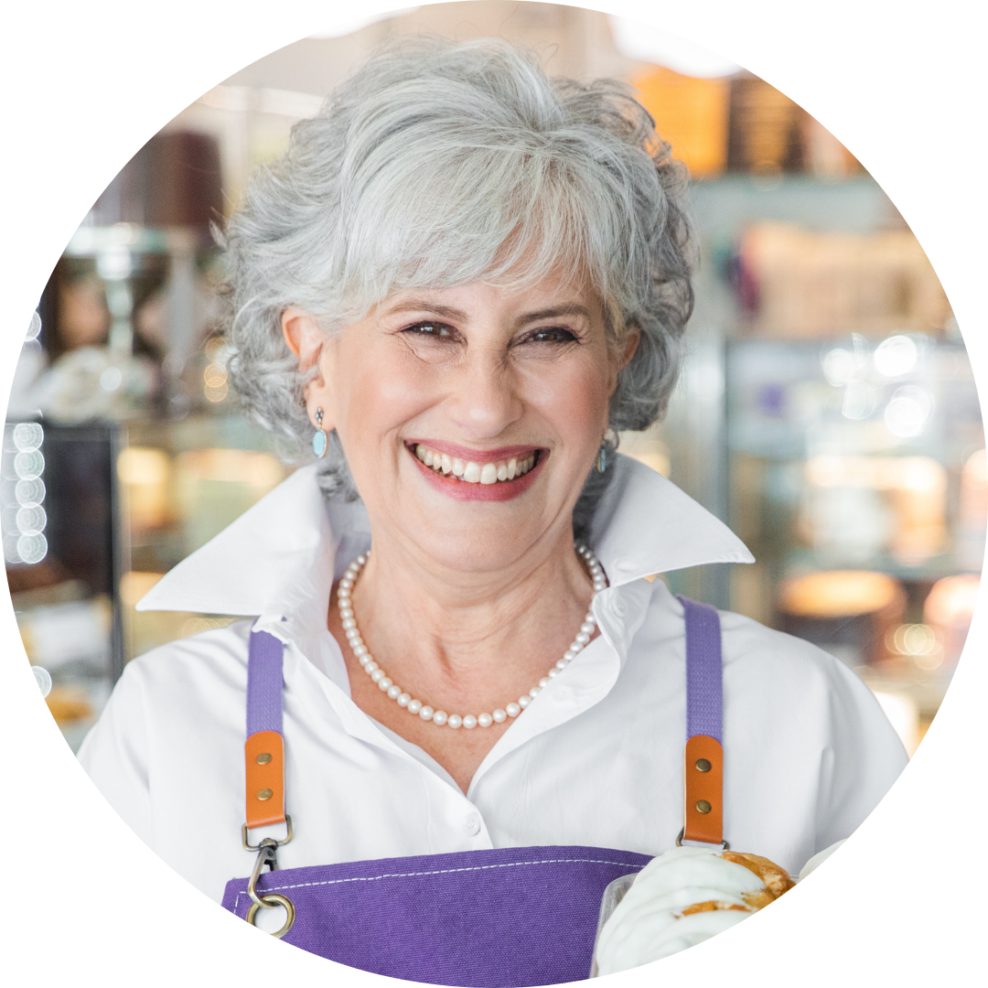 Sara Brook circle headshot