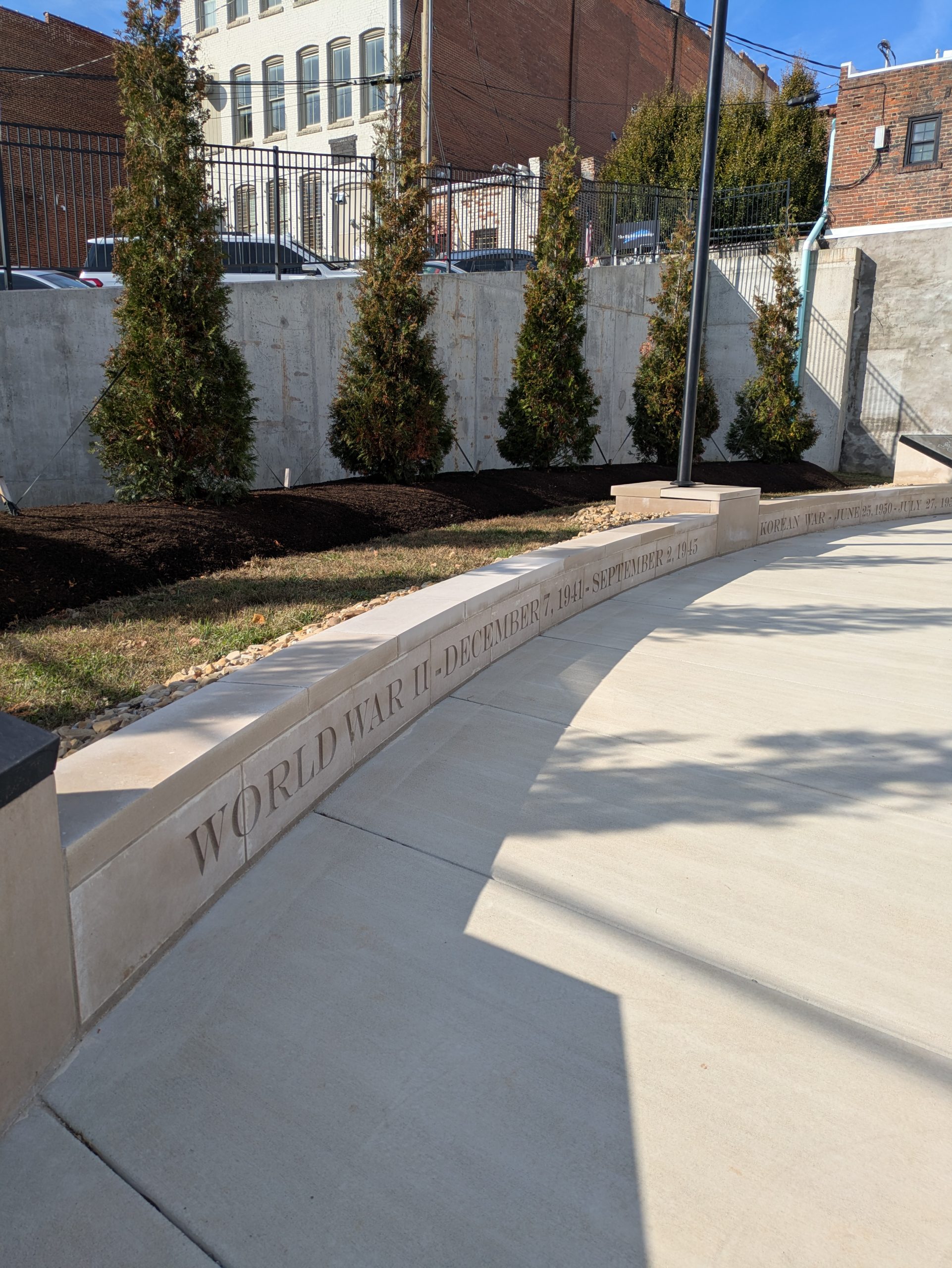 WWII and Korean War Veterans Memorial from Street