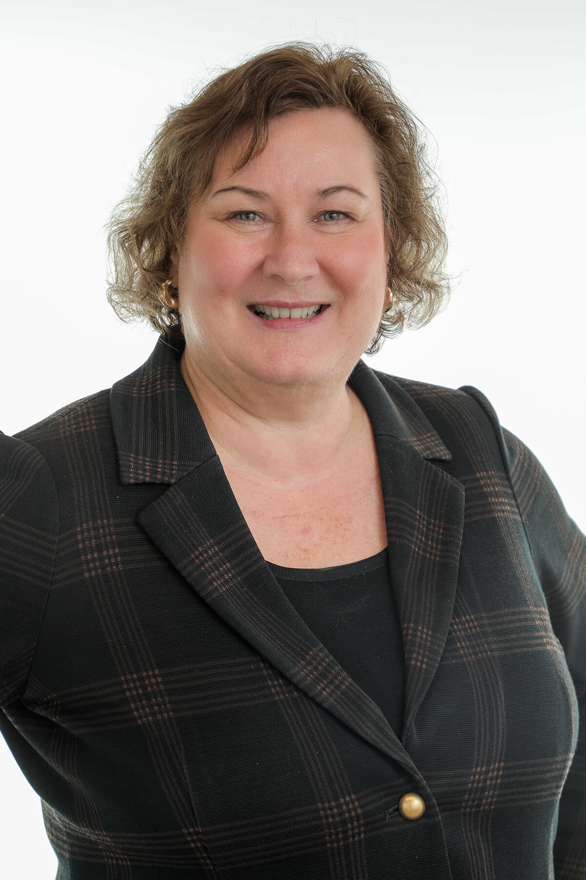 Julie Brinks Headshot