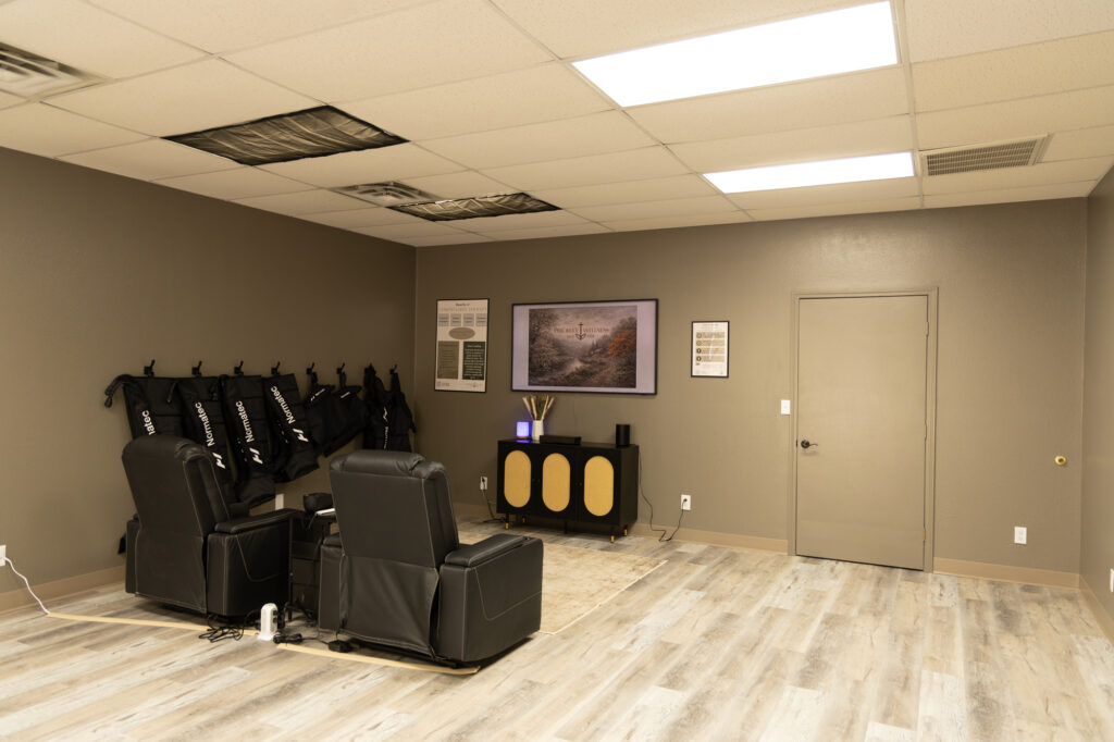 Prority Wellness - New to Lamar, Missouri - Red light Therapy • Sauna • Cryochamber • Recovery