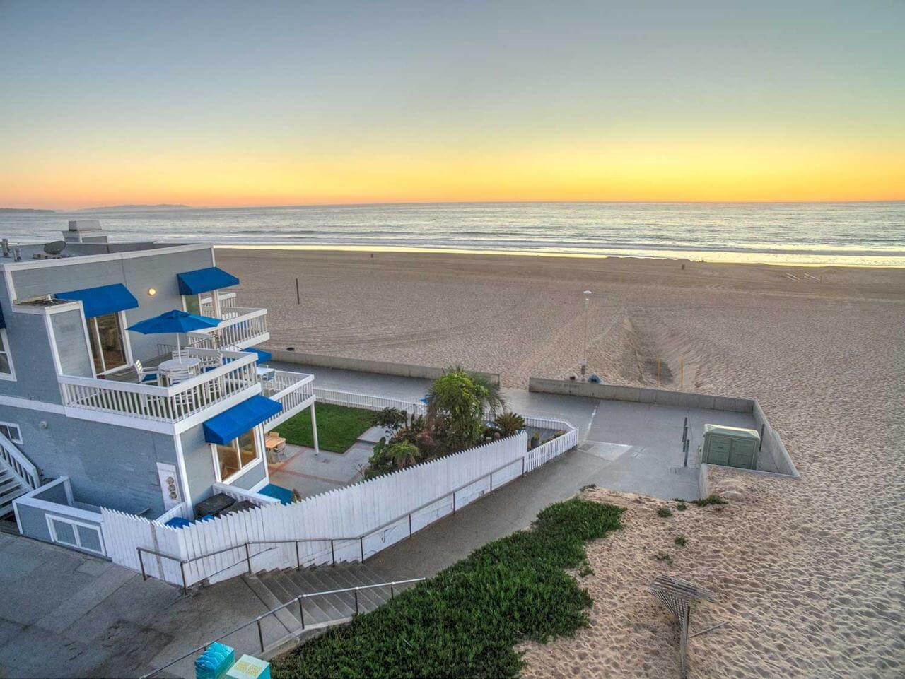 90210 House!  Hermosa on the left, Manhattan Beach on the right!