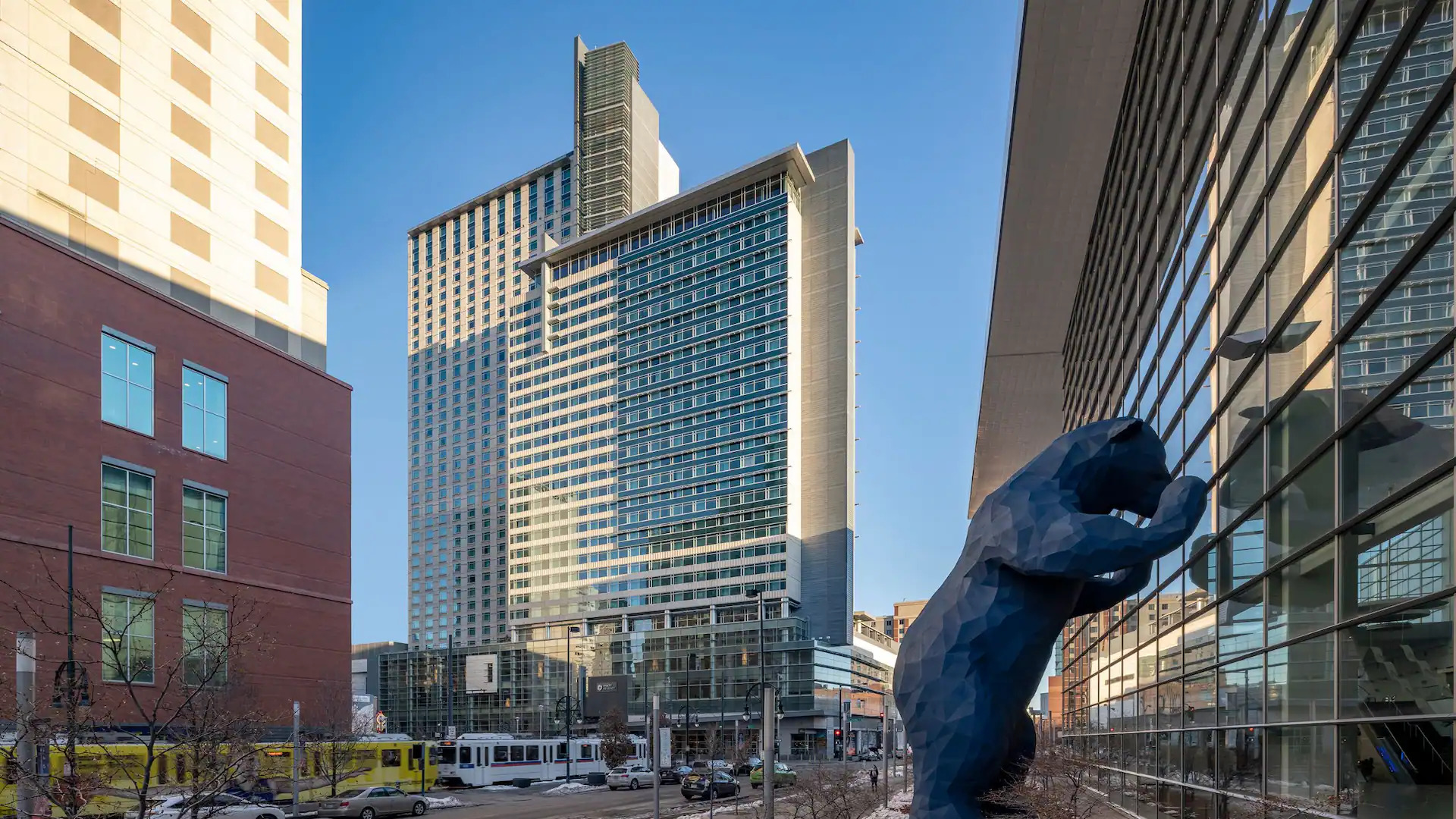 Hyatt-Regency-Denver-P274-Blue-Bear-Exterior-Day.16x9