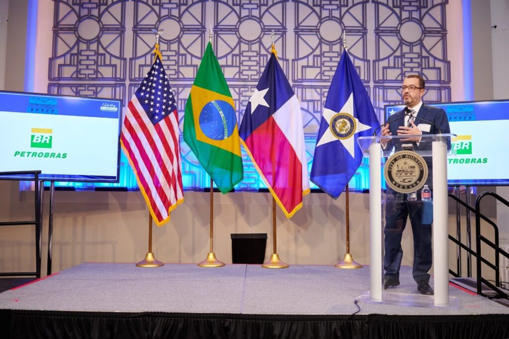 0432-Bratecc25