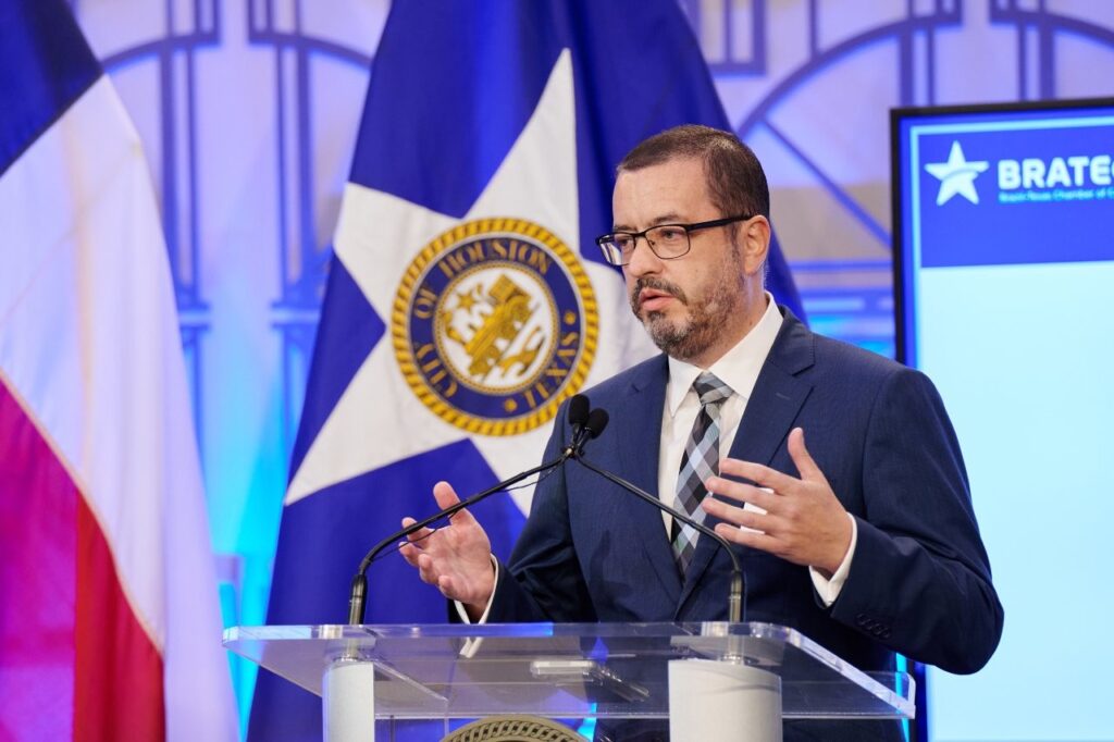 0435-Bratecc25