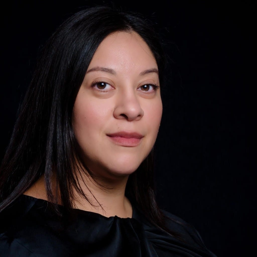 Esperanza Escalante Headshot (1)