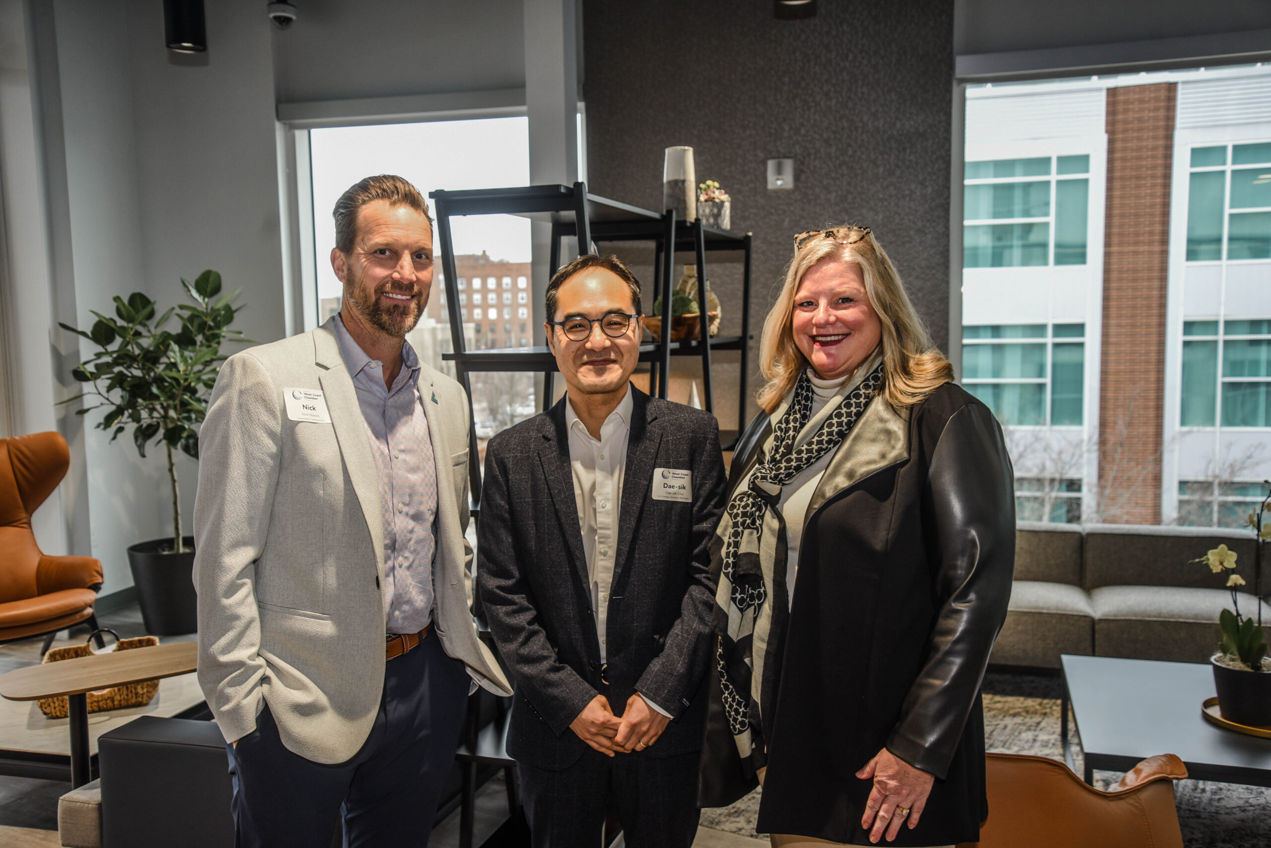 WestCoastChamberRibbonCutting2026_042