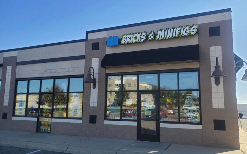 Bricks and Minifigs Storfront