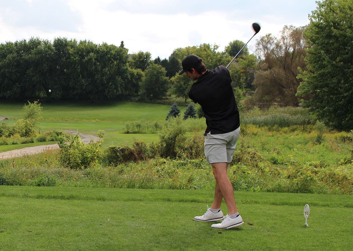 Golfer at Chamber Cup