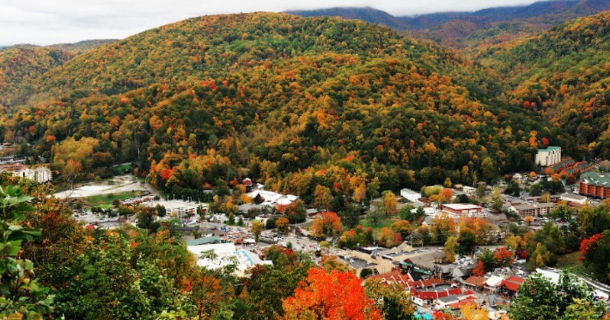 FTA-Media-Molly Frank-How to Plan a Family Getaway Without Overspending