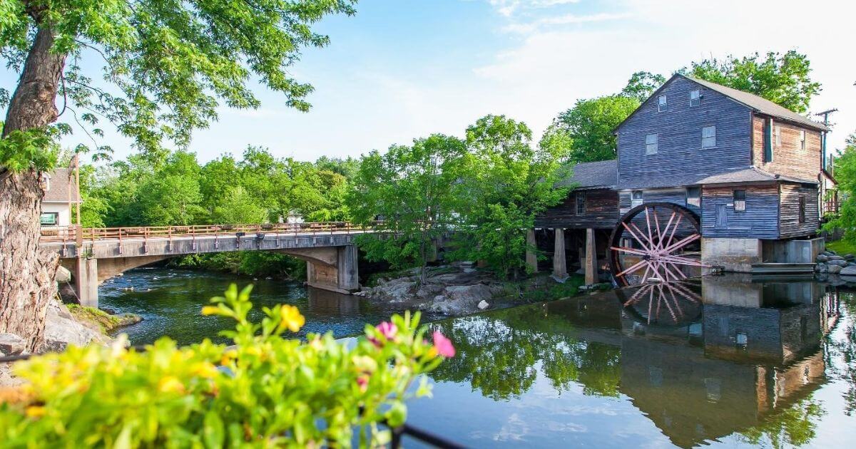 FTA-Media-Molly Frank-Travel Smarter Practical Tips to Make Every Trip Smoother and More Enjoyable