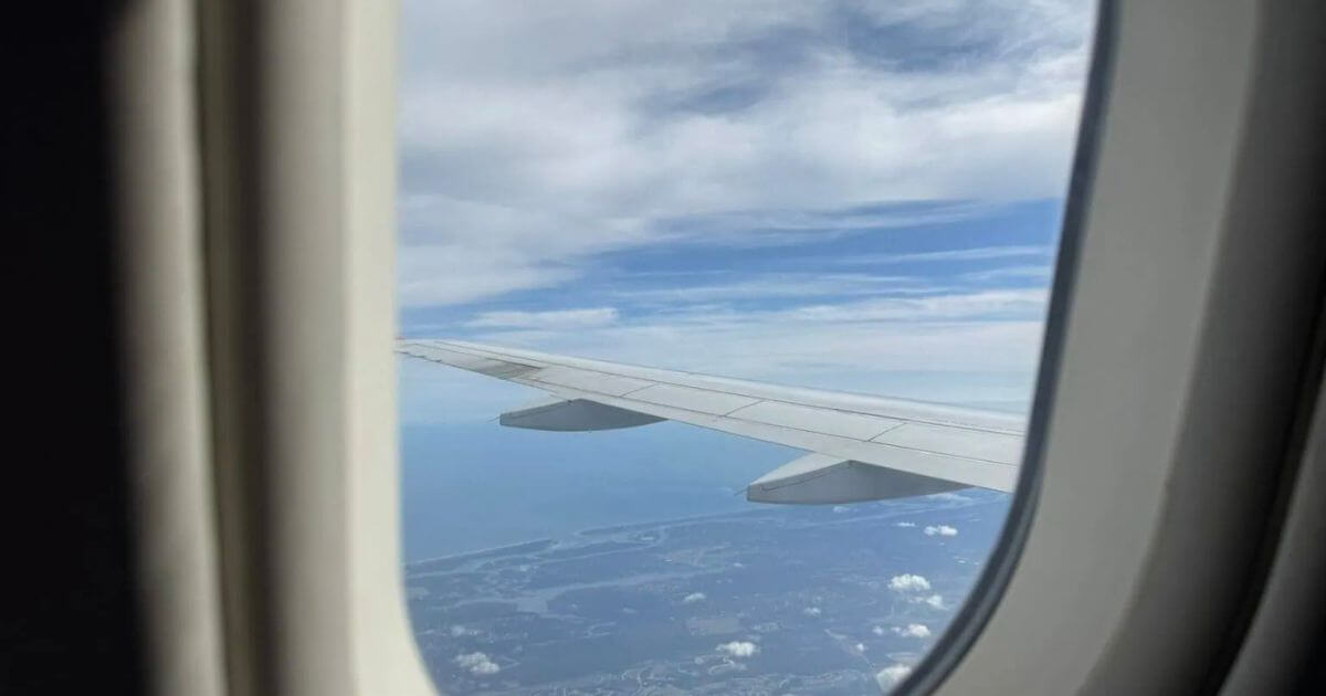 How I Manage Flight Anxiety When Flying Alone With Kids