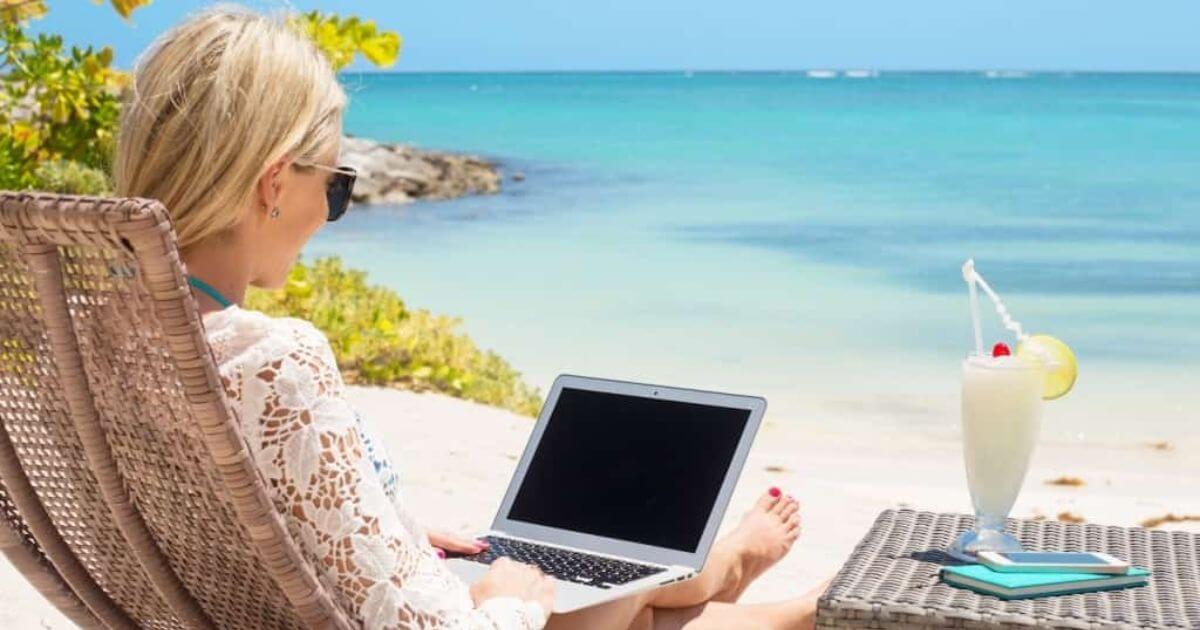 FTA-Media-The Rise of the Working Family Vacation How Parents Are Earning Online While Traveling with Kids
