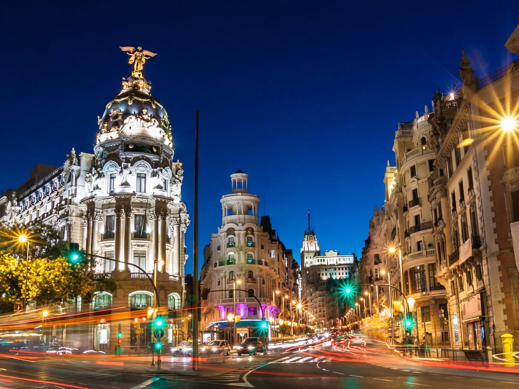 https://www.accorhotels.com/9298 https://www.accorhotels.com/9298