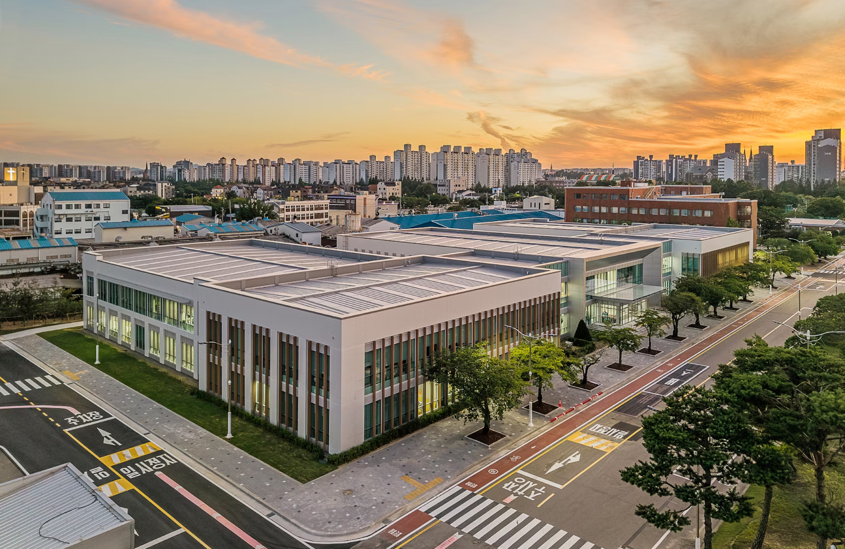 SAMOOArchitects&Engineers_SAMSUNGModularEducationalBLDG_Exterior