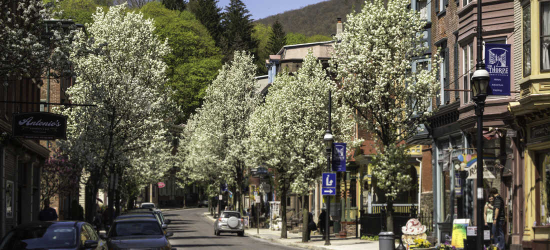 Shop the stores on Broadway in Jim Thorpe