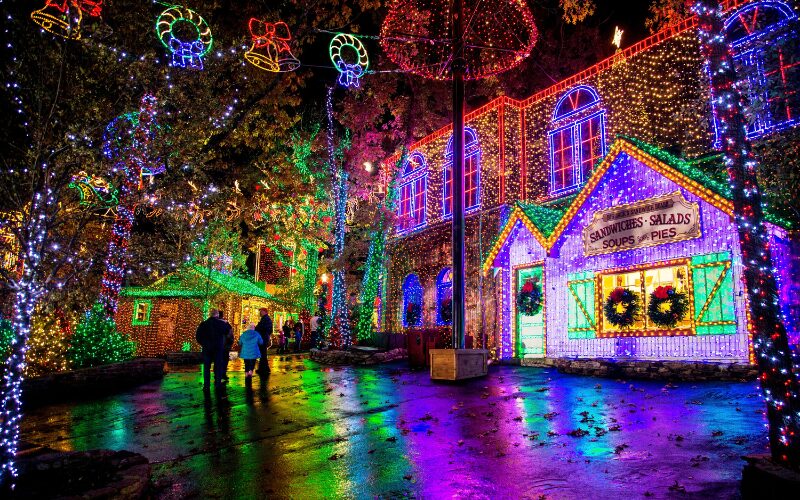 Christmas Silver Dollar City