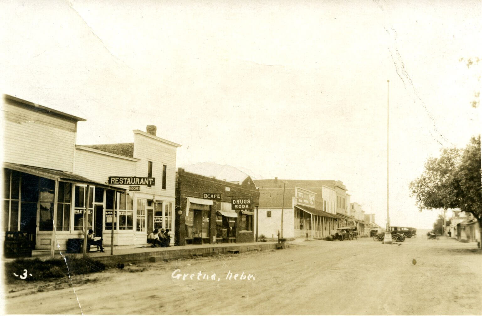 Photo Credit “Old Business District Photo,” Historic Gretna, accessed August 8, 2024, https://gretnapubliclibrary.omeka.net/items/show/2644.