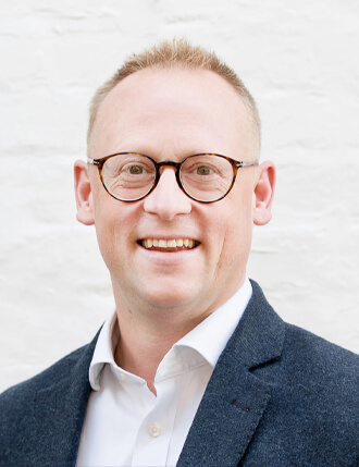 financial-planner-england-3