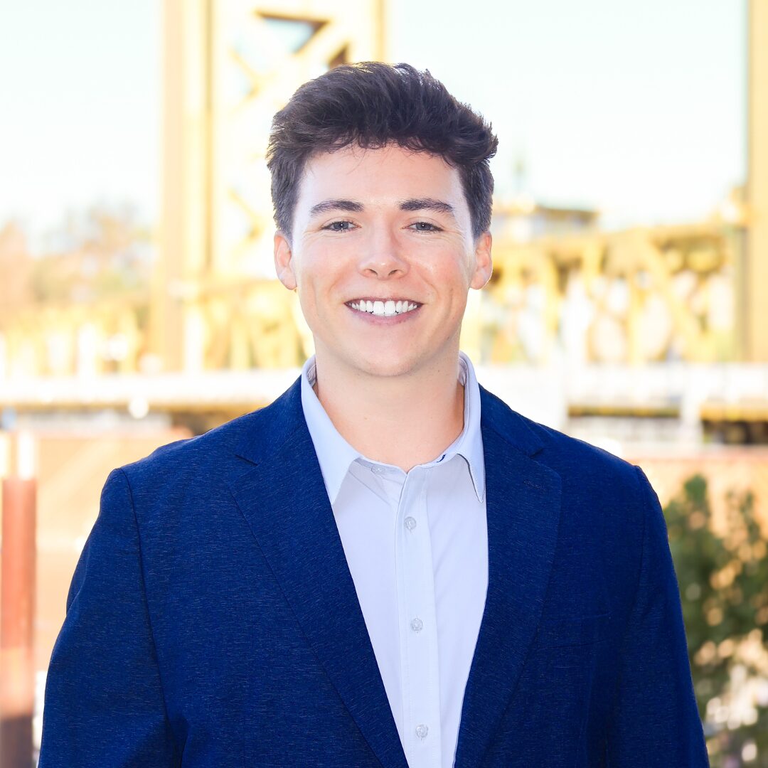 LOGAN GREEN (4)